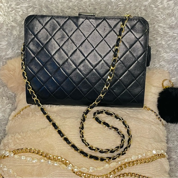 CHANEL RARE Matelasse Vintage Lambskin Black Lambskin - Picture 16 of 16